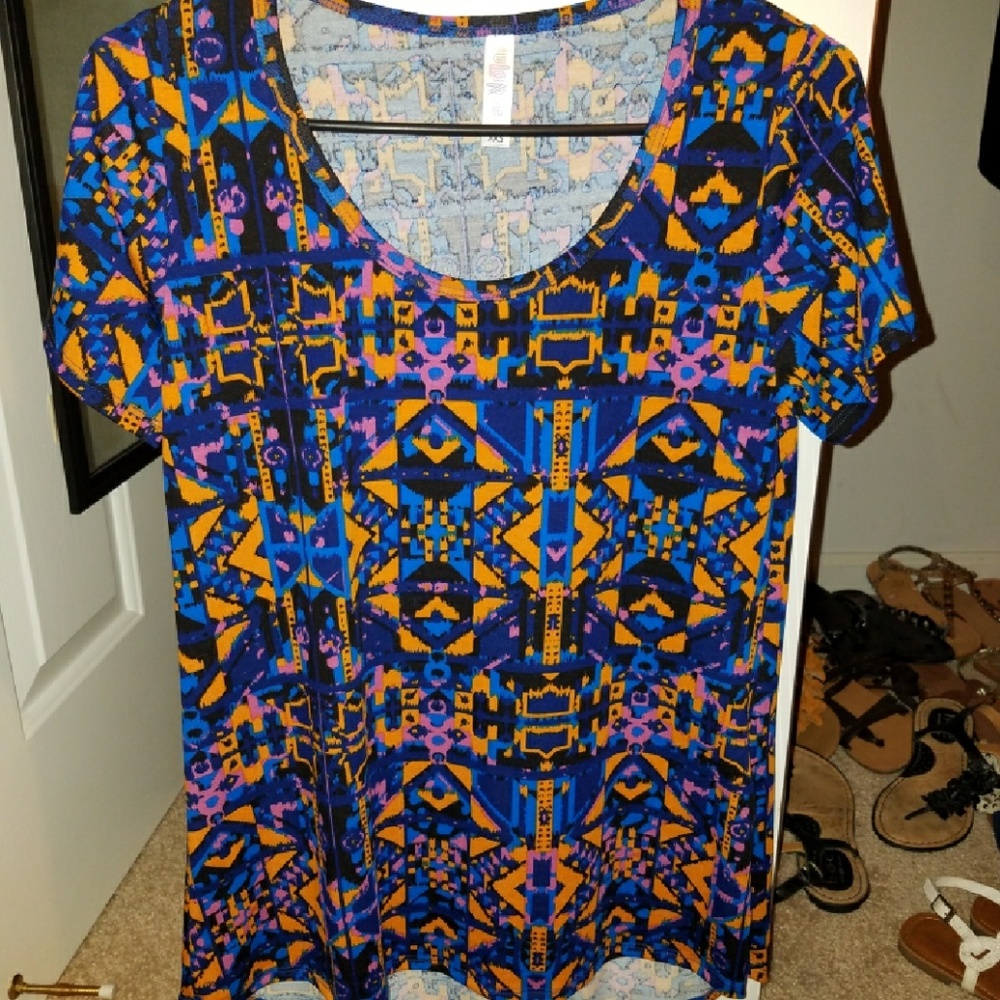 LuLaRoe Classic T